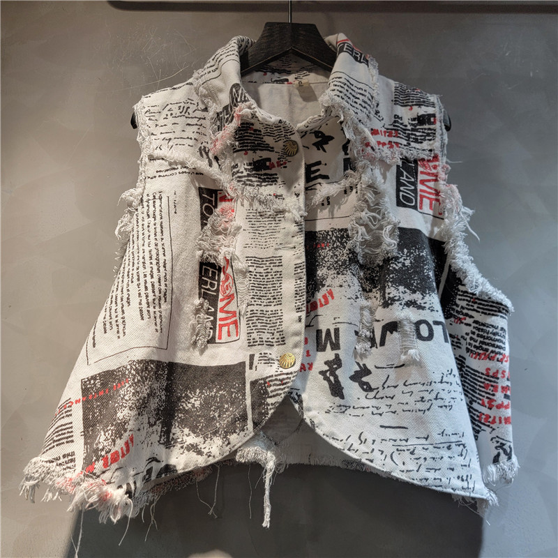 Chic Women Newspapers Letters  - Shorts Denim Frayed avaliação e preço