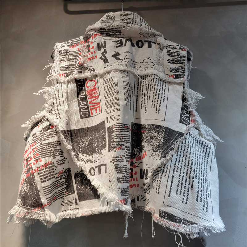 Chic Women Newspapers Letters  - Shorts Denim Frayed avaliação e preço